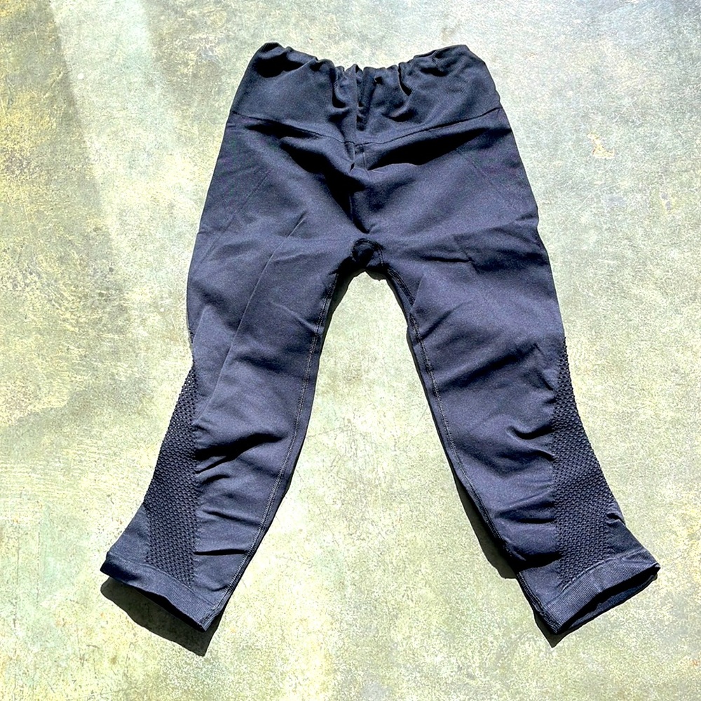 Athleta capri legging all black